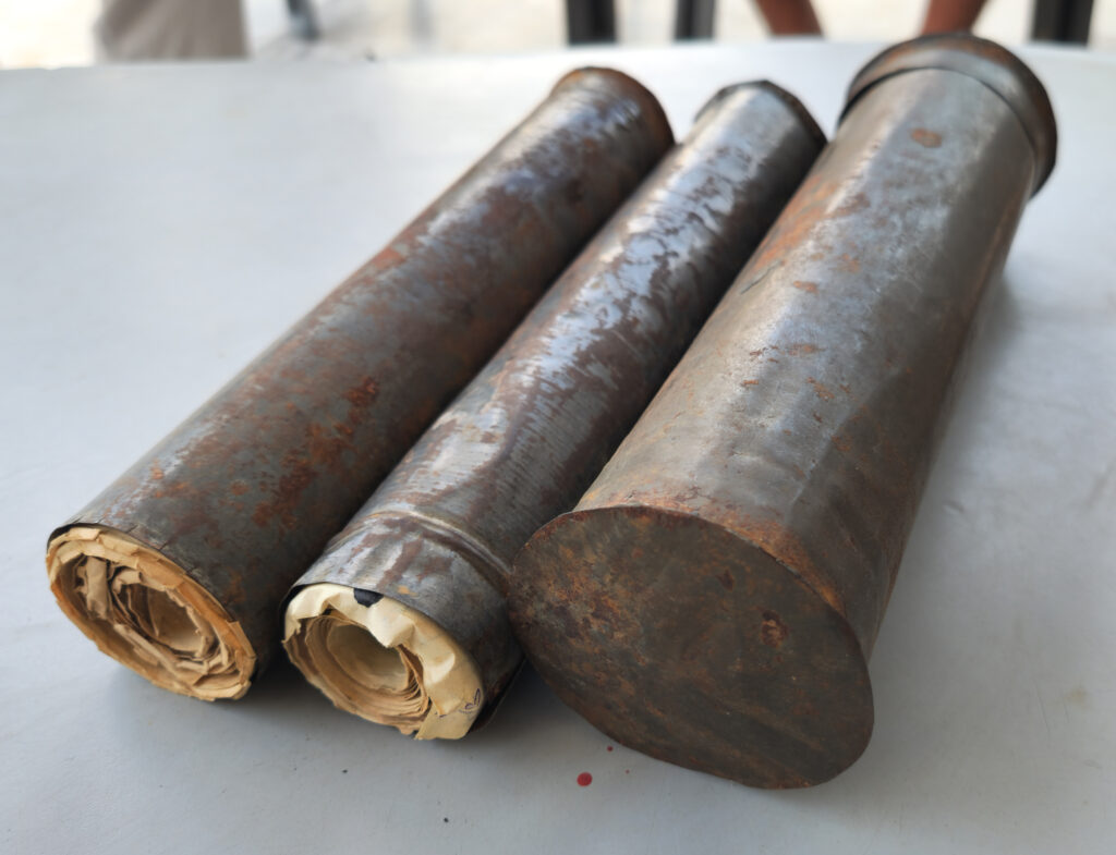 Metal storage tubes